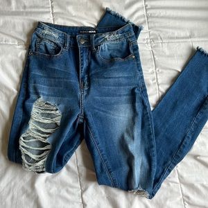 Fashion Nova Distressed Jeans • Size 0